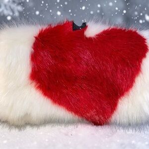 Bandit hand muffs 2 avail 💝